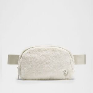 LULULEMON Everywhere Belt Bag *Plush Fleece NWOT